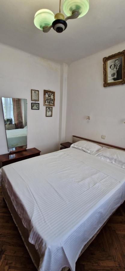 Domum - The Comunist Apartment บูคาเรสต์ ภายนอก รูปภาพ